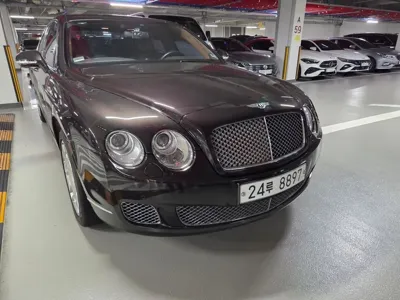 Bentley Flying Spur 2011, 62800 км, за 31500000 KRW