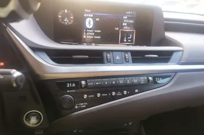 Lexus ES 2018, 94000 км, за 119032.44 CNY - фото 13
