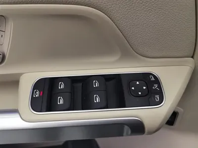 Mercedes-Benz EQB 2022, 117400 км, за 99800 CNY - фото 9