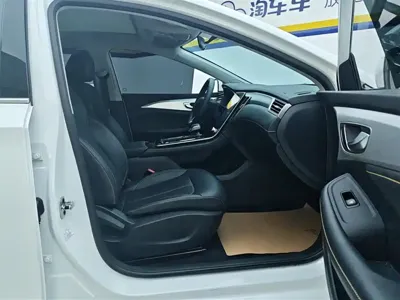 Roewe i6 MAX New Energy 2026, 5300 км, за 64800 CNY - фото 8