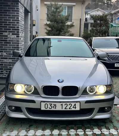 BMW 5-Series 2002, 215000 км, за 9600000 KRW