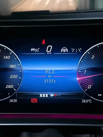 Mercedes-Benz GLE-Class 2023, 37400 км, за 78040000 KRW - фото 7