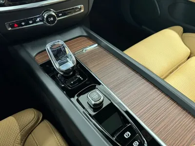 Volvo V60 2025, 1781 км, за 52000000 KRW - фото 9