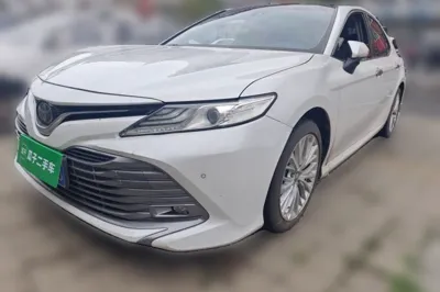 Toyota Camry · 2019 год