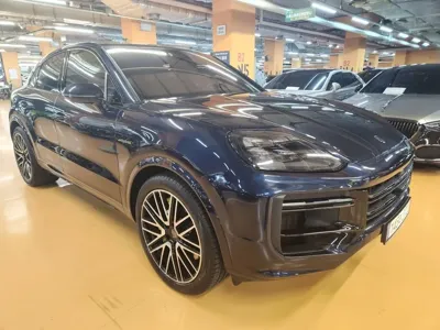 Porsche Cayenne 2025, 2000 км, за 240000000 KRW