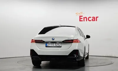 BMW 5-Series 2025, 7206 км, за 67300000 KRW