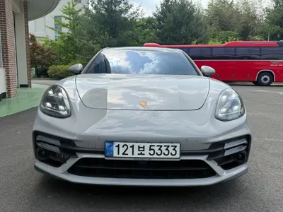 Porsche Panamera · 2021 год