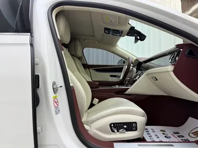 Bentley Flying Spur 2024, 5300 км, за 2938000 CNY - фото 12
