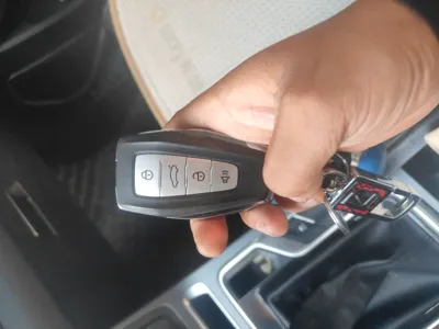 Geely Auto Emgrand 2020, 76700 км, за 37218.88 CNY - фото 9