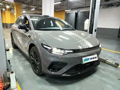 Leapmotor 零跑Lafa5 2025, 11500 км, за 93500 CNY