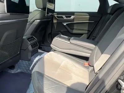 Audi A6L 2023, 90000 км, за 248000 CNY