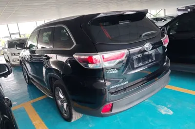 Toyota Highlander 2017, 87800 км, за 115592.67 CNY