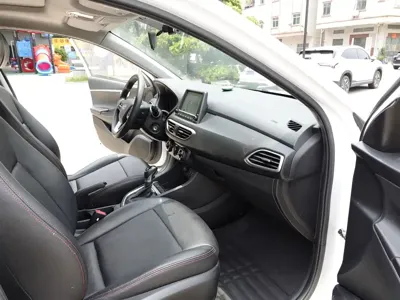 Hyundai Elantra 2018, 110000 км, за 25700 CNY - фото 9