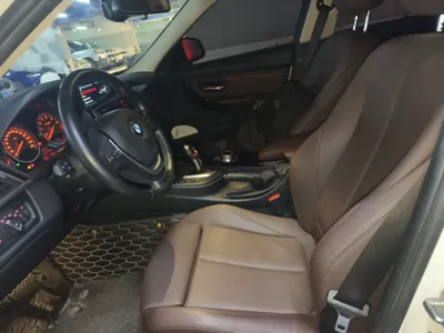BMW 3 Series 2019, 55800 км, за 99939.65 CNY - фото 12