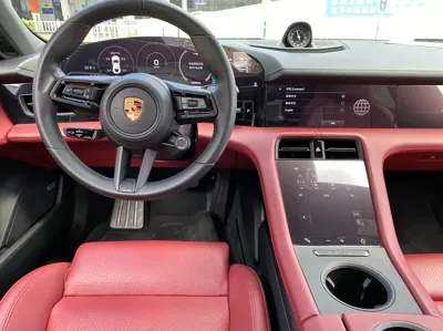 Porsche Taycan 2022, 17000 км, за 425000 CNY