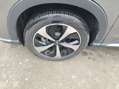 BYD PLUS New Energy 2022, 57400 км, за 64100 CNY - фото 23