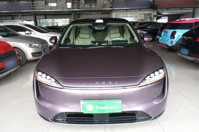 Hima Luxeed R7 2024, 15000 км, за 214170.02 CNY