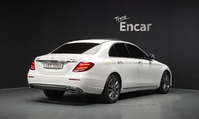 Mercedes-Benz E-Class 2019, 68816 км, за 27900000 KRW