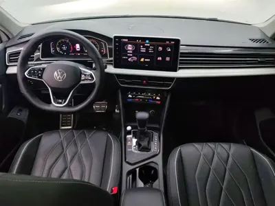 Volkswagen Tiguan L 2023, 23600 км, за 136200 CNY - фото 12