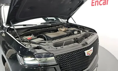 Cadillac Escalade 2023, 23296 км, за 107990000 KRW - фото 6