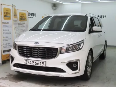 Kia Canival · 2019 год