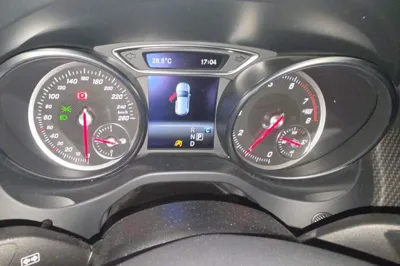 Mercedes-Benz GLA 2018, 48000 км, за 69638.4 CNY - фото 11