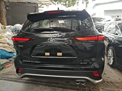 Toyota Crown Kluger 2026, 100 км, за 261800 CNY - фото 6