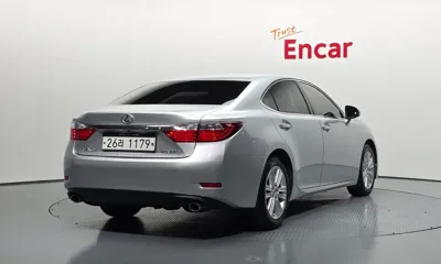Lexus ES 2013, 106957 км, за 11990000 KRW - фото 2