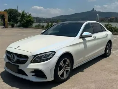 Mercedes-Benz C-Class 2020, 80000 км, за 106800 CNY