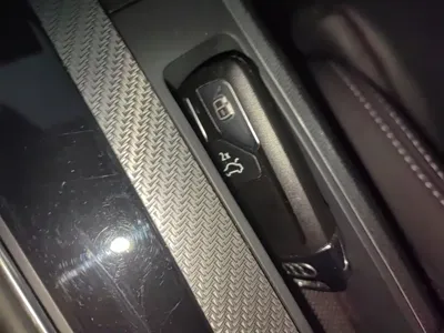 Audi Q5L 2024, 33900 км, за 207900 CNY - фото 9