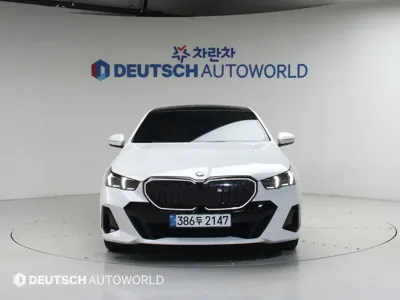 BMW 5-Series · 2024 год