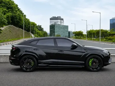 Lamborghini Urus 2025, 4200 км, за 450000000 KRW