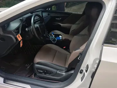 Lexus ES 2023, 38900 км, за 160000 CNY - фото 9