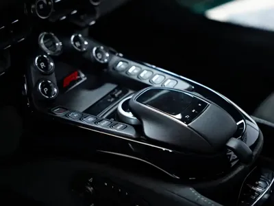 Aston Martin V8 Vantage 2024, 14100 км, за 1358000 CNY - фото 35