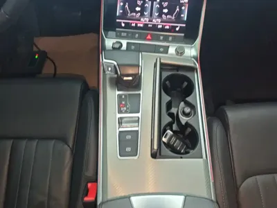 Audi A6L 2022, 80700 км, за 212100 CNY - фото 14