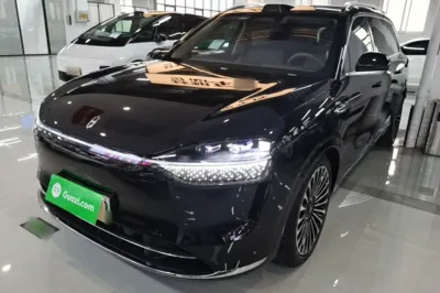 Hima AITO M9 · 2025 год