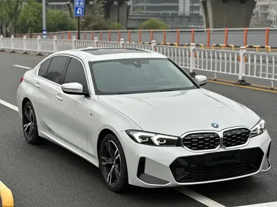 BMW 3 Series 2023, 20000 км, за 164800 CNY