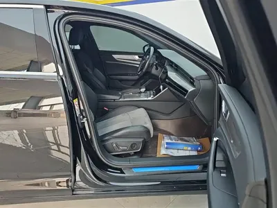 Audi A6L 2023, 48000 км, за 255799 CNY - фото 8