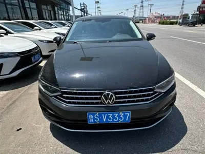 Volkswagen Magotan 2024, 43000 км, за 129800 CNY