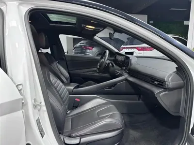 Hyundai Elantra 2023, 21000 км, за 105800 CNY - фото 10