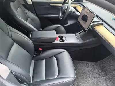 Tesla Model Y 2022, 51000 км, за 163800 CNY - фото 11