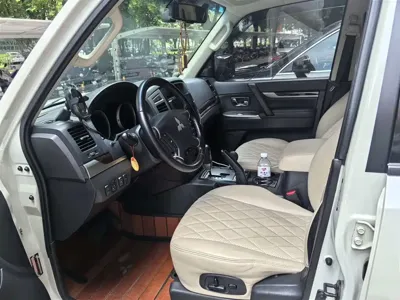 Mitsubishi Pajero (Import) 2025, 30000 км, за 158000 CNY