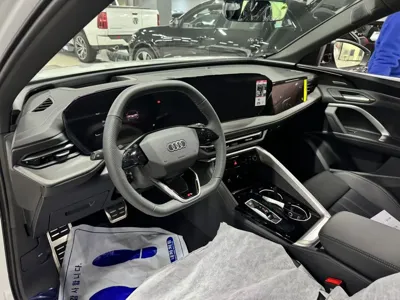 Audi Q5 2025, 20 км, за 86000000 KRW