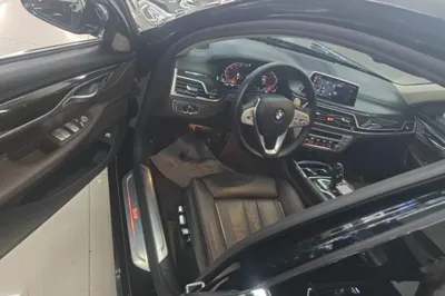 BMW 7 Series 2019, 121000 км, за 272882.11 CNY - фото 24