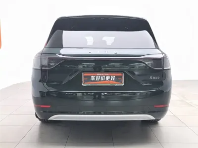AITO 问界 AITO M9 2024, 39700 км, за 296900 CNY
