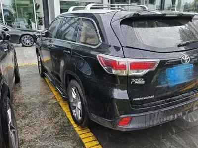 Toyota Highlander 2016, 120000 км, за 88800 CNY - фото 4