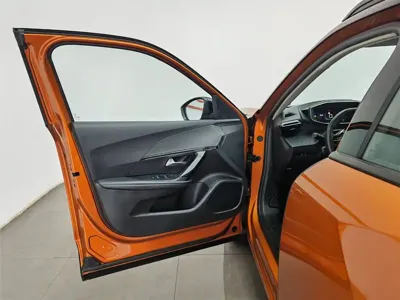 Peugeot 2008 2021, 98500 км, за 38900 CNY - фото 8