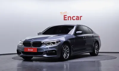 BMW 5-Series · 2017 год