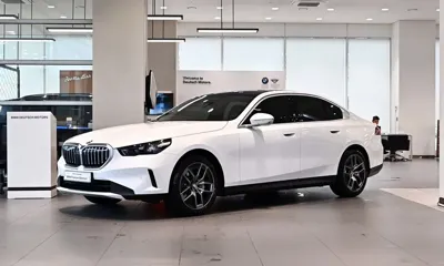 BMW 5-Series · 2025 год