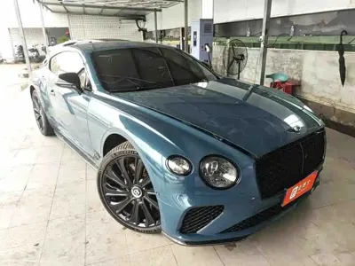 Bentley Continental 2020, 38000 км, за 1688000 CNY